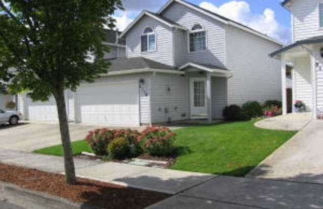 AVAILALBE NOW - Two Bedroom and Two Bath Duplex Unit in Bolton Estates photos photos AVAILALBE NOW - Two Bedroom and Two Bath Duplex Unit in Bolton Estates photos photos