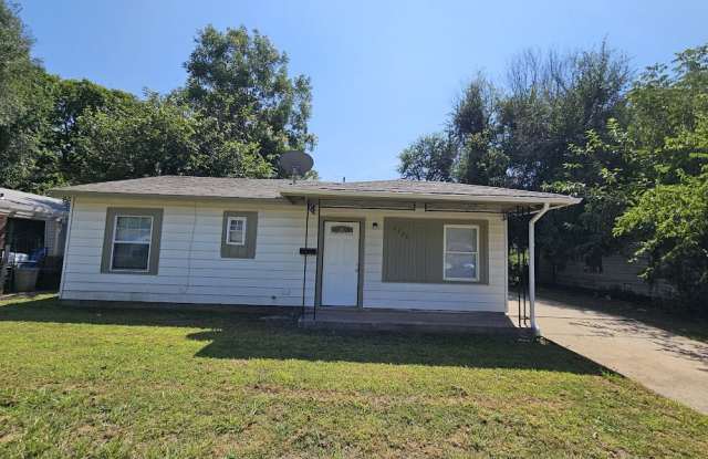 3328 NE 12th St photos photos