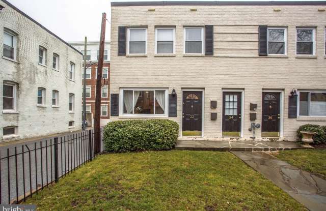 22 17TH STREET SE - 22 17th Street Southeast, Washington, DC 20003