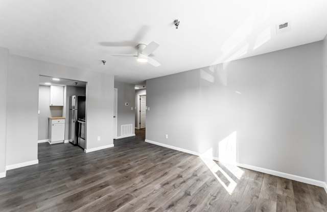 305 1st Street - F Gallery 3