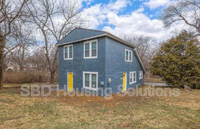 1000 S Savage St. - 1000 South Savage Street, Independence, MO 64050