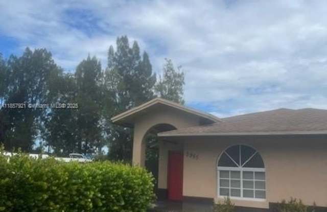 3985 NW 165th St photos photos