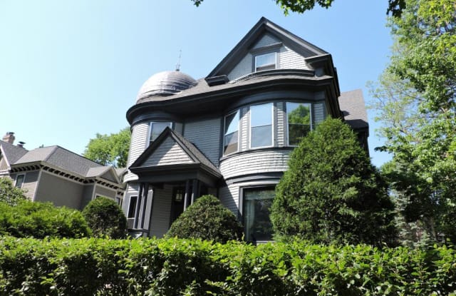 453 Ashland Avenue - 453 Ashland Avenue, St. Paul, MN 55102