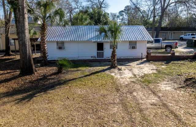 425 Clyde Lane photos photos