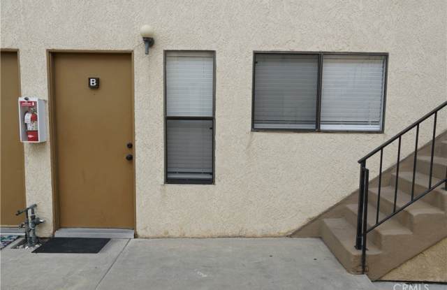 551 W Macarthur Avenue photos photos