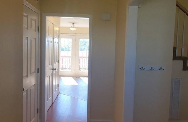 709 Shetland Drive Gallery 2