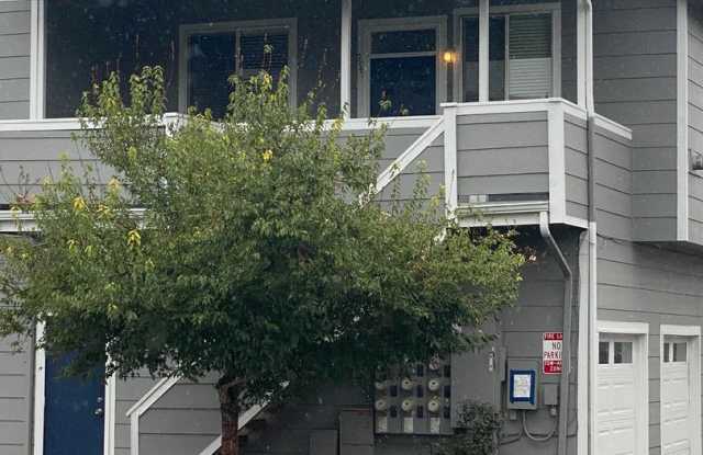2nd floor - 2 Bedroom, 2 Bath with garage - near Buckly AFB! - 1039 South Walden Way, Aurora, CO 80017