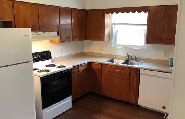 4 BDRM AVAILABLE AUGUST 2027; RENT $2,800.00 MONTHLY Gallery 3