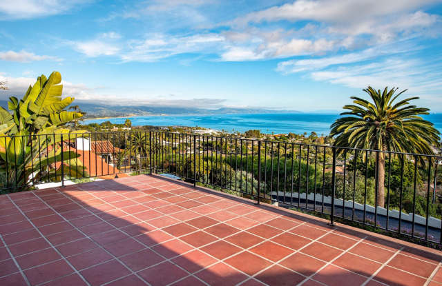 LARGE MESA HOME WITH SPECTACULAR VIEWS! photos photos