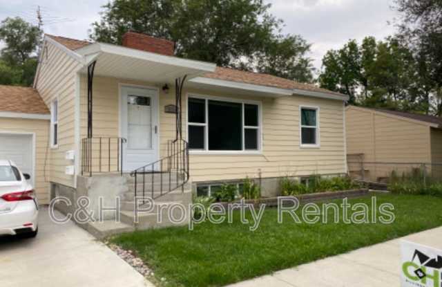 1014 4th Street West - 2 Gallery 1