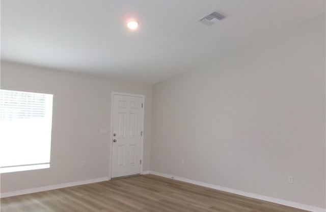 6617 E Holly Street Gallery 2