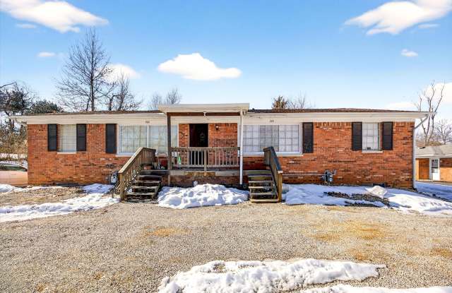 775-777 N Smith Rd - 4 photos photos