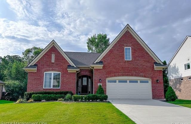 602 ROBINSON Drive - 602 Robinson Drive, Rochester Hills, MI 48307
