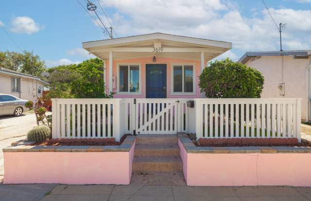 Beautifully Upgraded 2 Bedroom Starter Home! photos photos Beautifully Upgraded 2 Bedroom Starter Home! photos photos