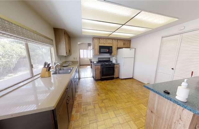 15881 La Barra Place Gallery 4
