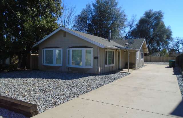 3 BED 2 BATH HOUSE WITH FENCED BACKYARD IN SHASTA LAKE - 4526 Chico Street, Shasta Lake, CA 96019