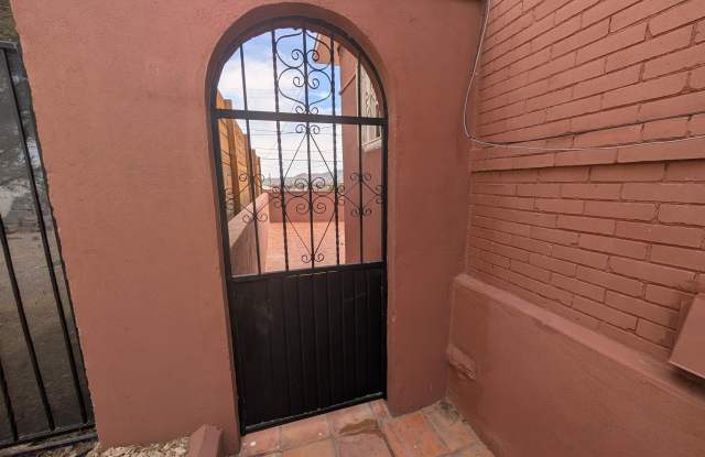 608 STEWART Court Gallery 2