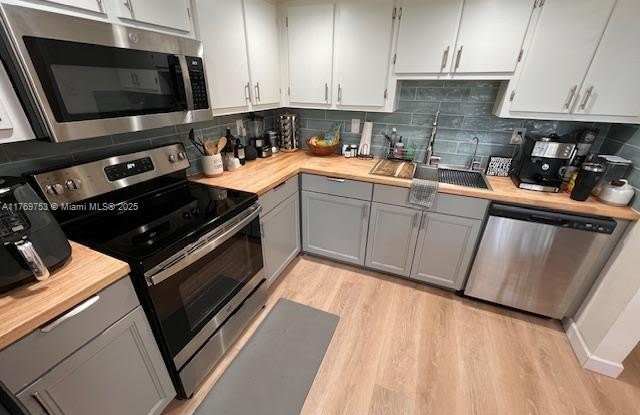 8015 SW 107th Ave - 8015 Southwest 107th Avenue, Kendall, FL 33173