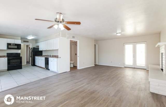 5932 West Orange Drive Gallery 4