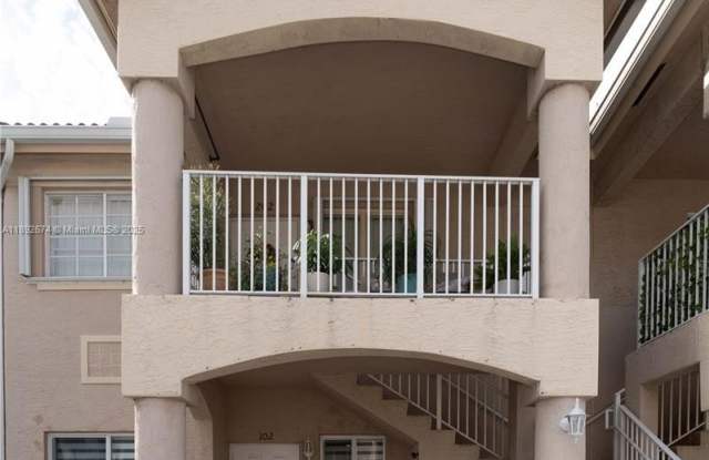 298 E 3rd St photos photos