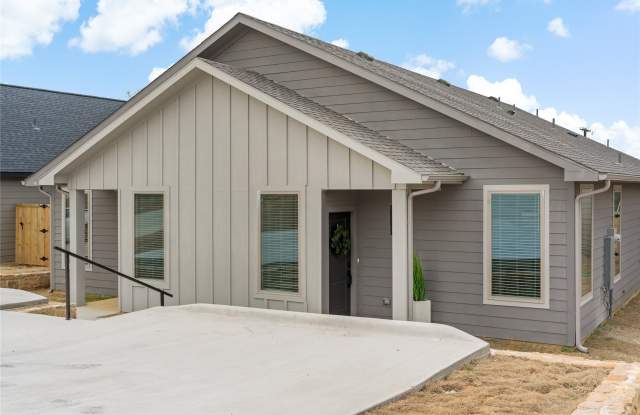 1303 S Bells Drive Gallery 1