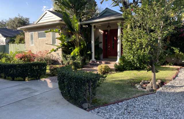 2360 N Windsor Ave photos photos