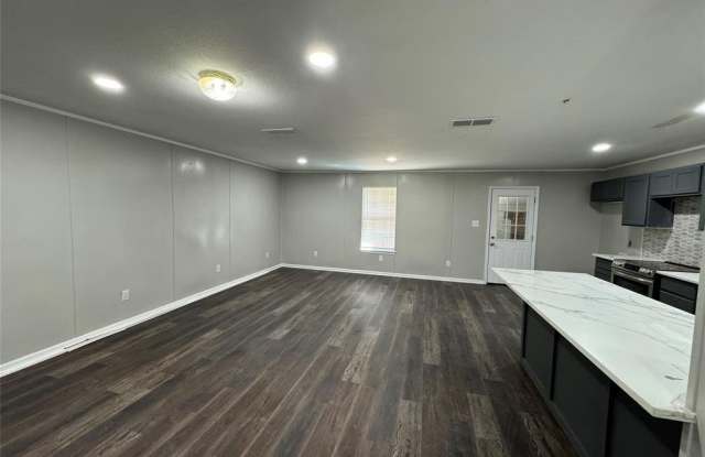 710 E High Street Gallery 3
