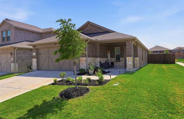 1302 Olivewood Place Gallery 2