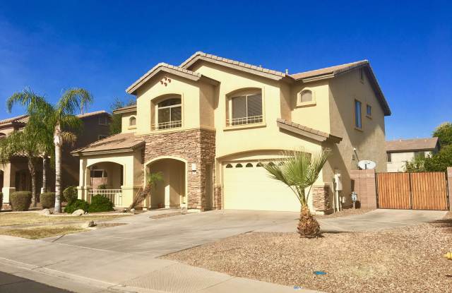 1836 E Bartlett Pl Gallery 3