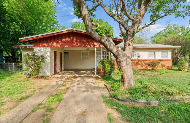 Charming Home in Historic Granbury photos photos