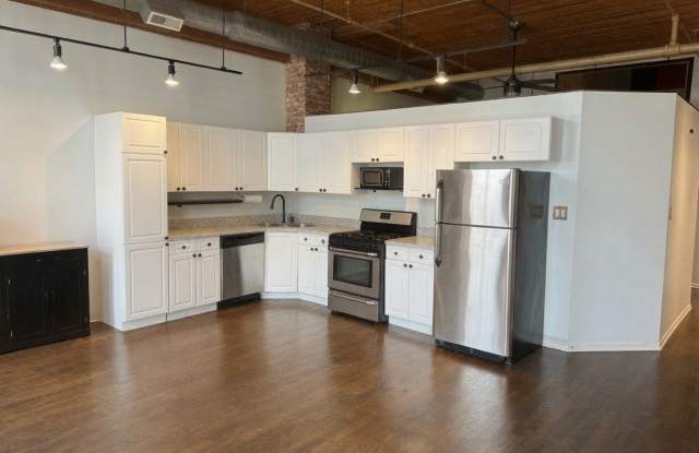 1801 S MICHIGAN Avenue Gallery 3