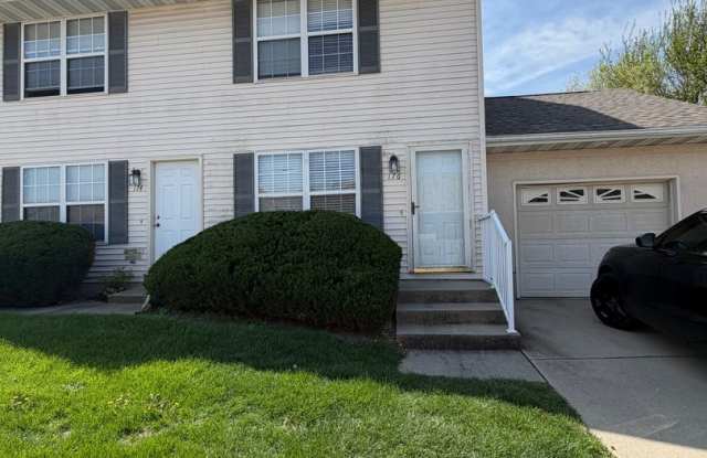 2 bed/1.5bath Condo in Chatham. $1200 photos photos