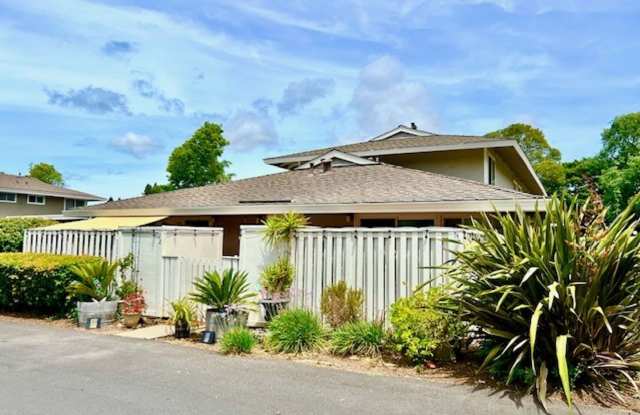 Charming 2-bedroom Napa Condo photos photos