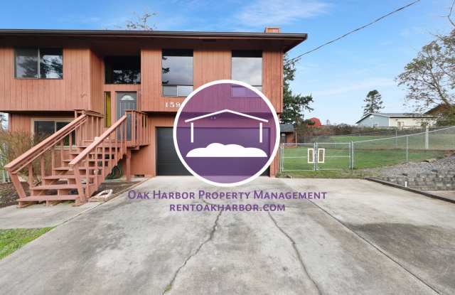 3 Bed 2.5 Bath - Penn Cove Views - Groups - Pet Friendly - Shed - 1594 Douglas Street, Island County, WA 98277