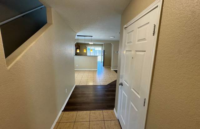 Fantastic 4/3 located in the beautiful Silver Oaks Community- minutes from Government Canyon State Park! Gallery 4