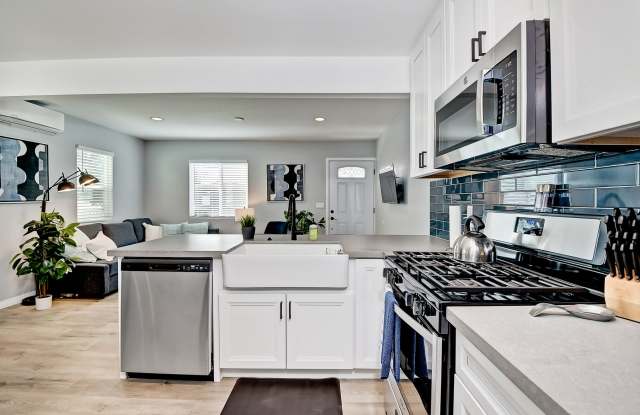 6840-42 Tower Street - 6842 photos photos