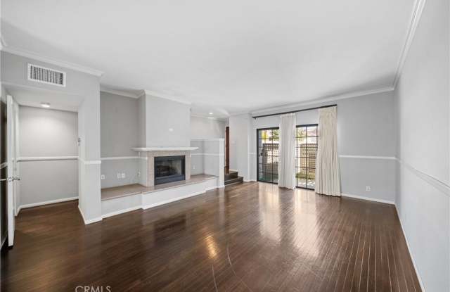 515 S Madison Avenue Gallery 4