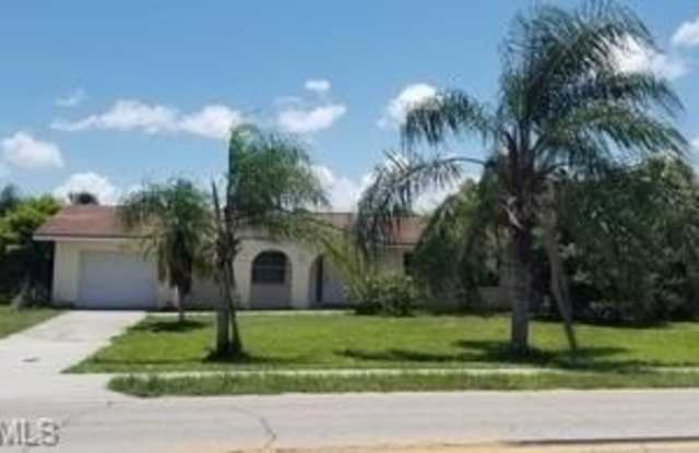7472 San Carlos photos photos