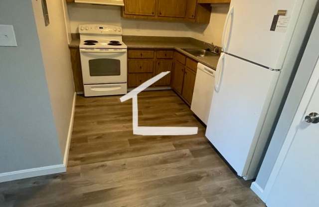 Large, sunny 1 bed top floor unit with parking included with the rent. photos photos