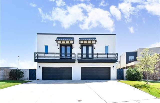 301 Templeton Drive - 301 Templeton Drive, Fort Worth, TX 76107
