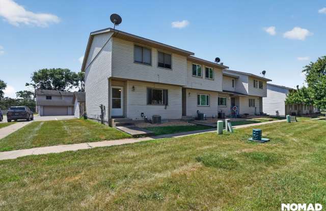 Charming 3BR House in Rosemount photos photos