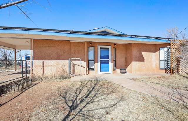 3 bedroom 2 bath home with Acreage photos photos