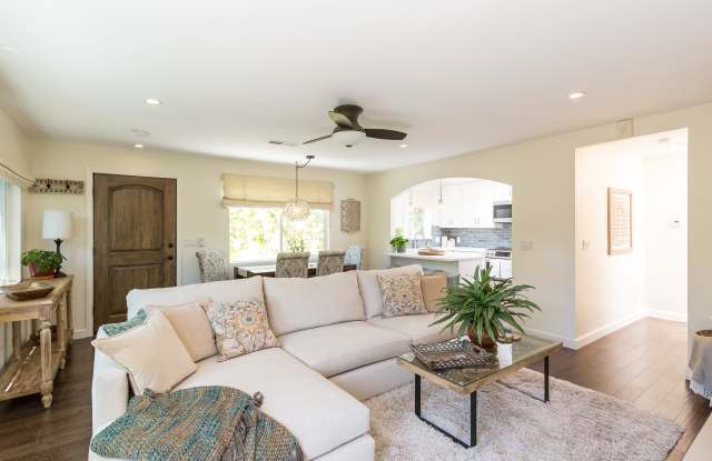 1039 26th St photos photos