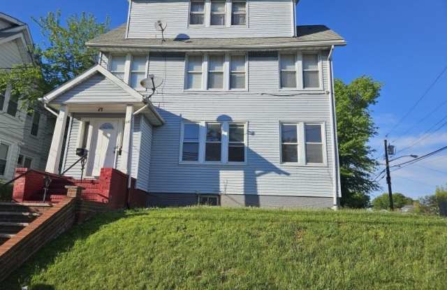 843 Chancellor Ave photos photos