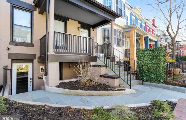 1350 PERRY Place NW Gallery 2