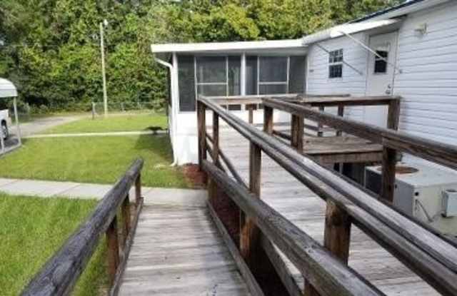 176 SW WARREN COURT Gallery 2