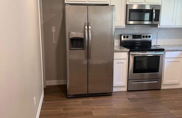 8910 Cornell Unit A Gallery 3