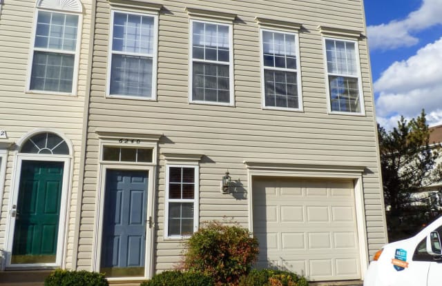6240 FROSTY WINTER COURT - 6240 Frosty Winter Court, Centreville, VA 20120