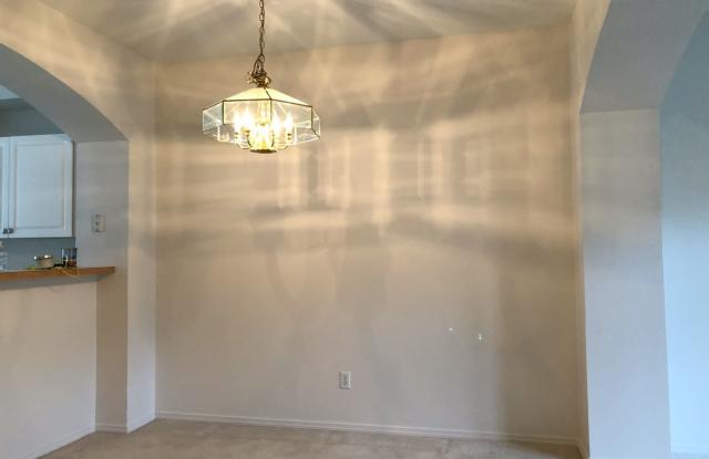 2212 Newport Way NW Gallery 2