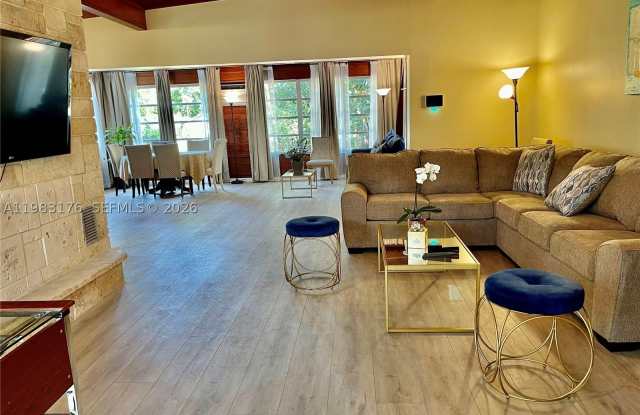 14155 Old Cutler Rd Gallery 3